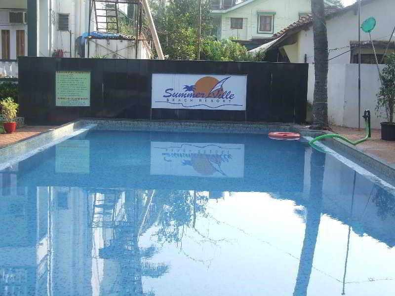 Summerville Beach Resort Candolim Exterior foto